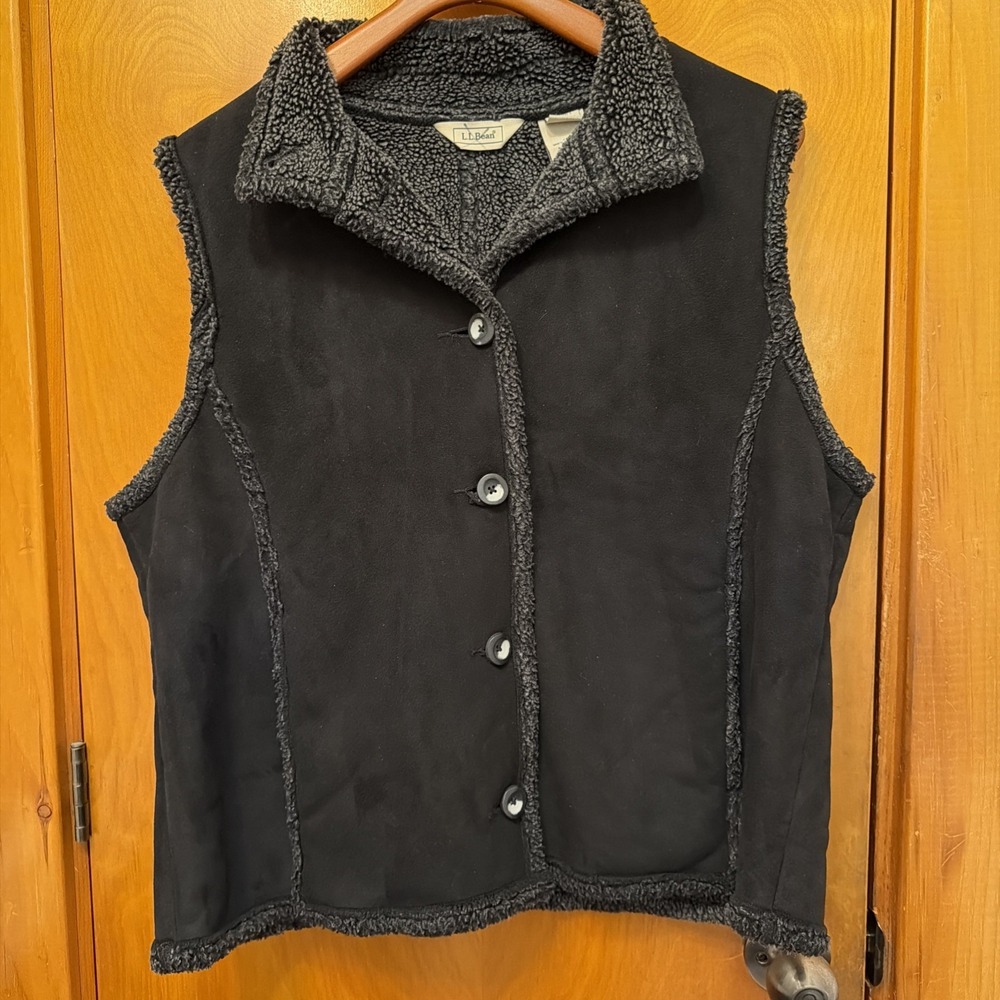 LL Bean Women's Black Sherpa Lined Suede Vest OBCU3 Size XL
